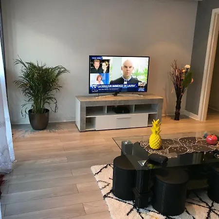 公寓 Chezclervie City, Close To Paris La Defense U Arena *