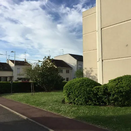 公寓 Chezclervie City, Close To Paris La Defense U Arena
