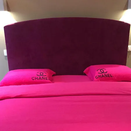 Chezclervie City, Close To Paris La Defense U Arena