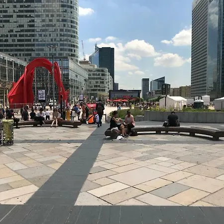 Chezclervie City, Close To Paris La Defense U Arena * Nanterre